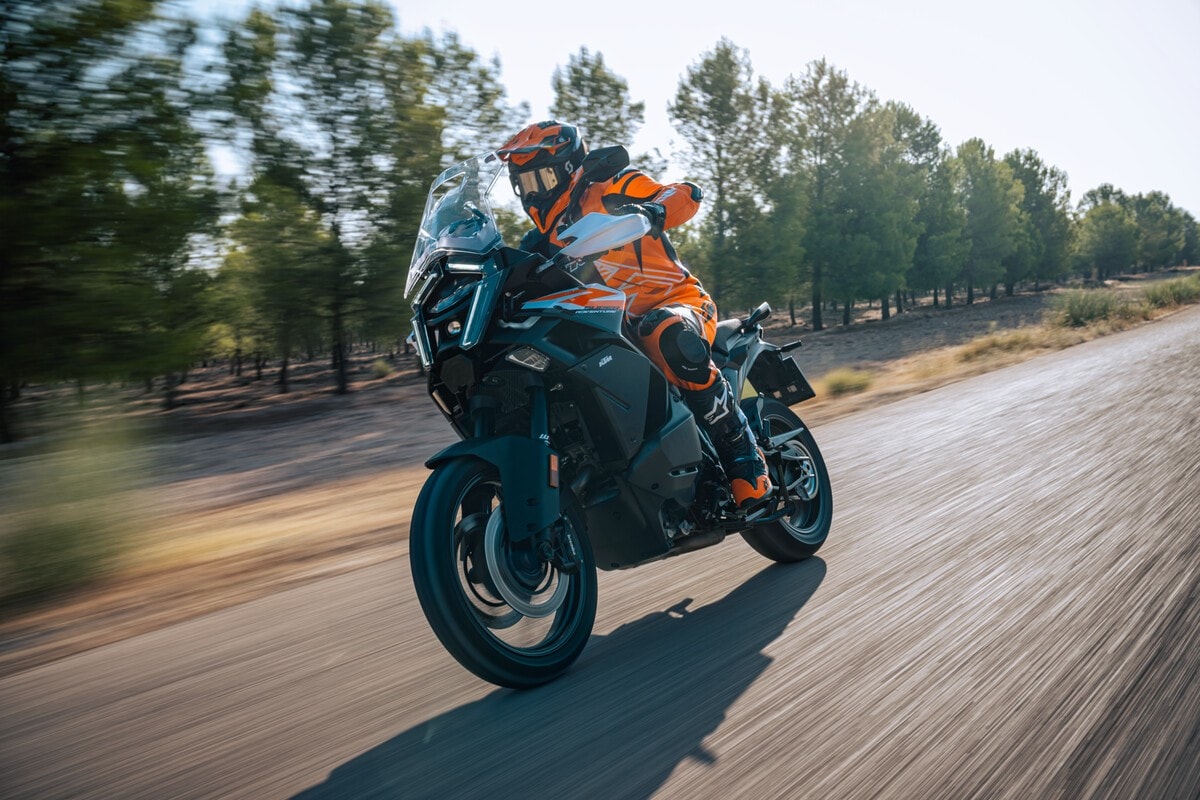 KTM 1390 Super Adventure 2026: arriva la nuova generazione